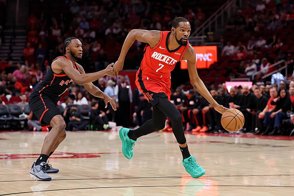 开云体育中国-轻轻松松拿下了全场最高分，杜兰特的表现直接影响了火箭的竞争力