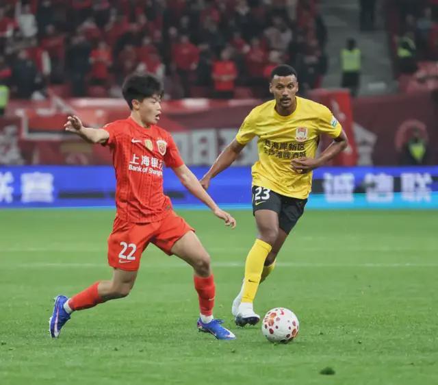 开云体育入口-中超第二轮，上海海港4:1青岛西海岸
